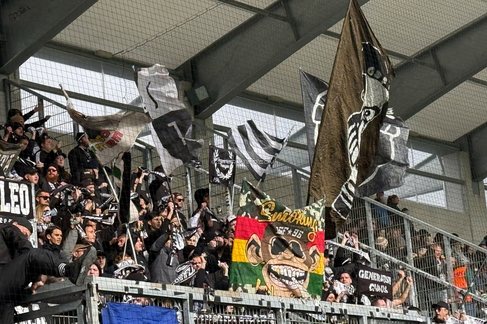 Altach - Sturm Graz
Oesterreichische Fussball Bundesliga, 9. Runde, SC Rheindorf Altach - SK Sturm Graz, Stadion Schnabelholz Altach, 05.10.2025. 

Foto zeigt Fans von Sturm
