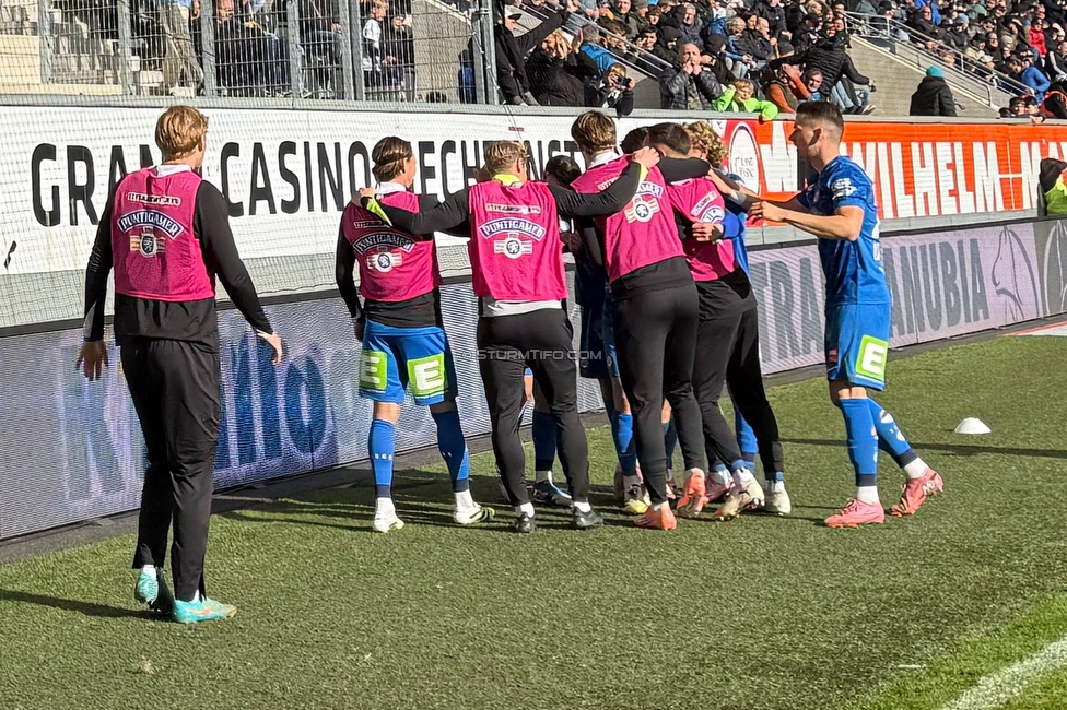 Altach - Sturm Graz
Oesterreichische Fussball Bundesliga, 9. Runde, SC Rheindorf Altach - SK Sturm Graz, Stadion Schnabelholz Altach, 05.10.2025. 

Foto zeigt die Mannschaft von Sturm und Otar Kiteishvili (Sturm)
Schlüsselwörter: torjubel
