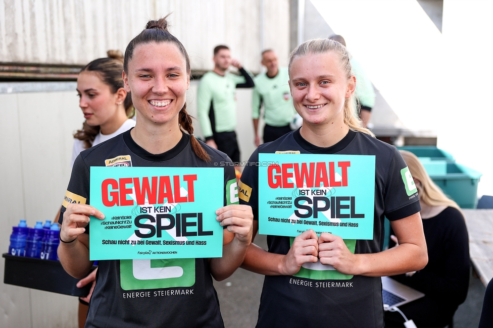 Sturm Damen - Altach
OEFB Frauen Bundesliga, 9. Runde, SK Sturm Graz Damen - SCR Altach, Trainingszentrum Messendorf, 12.10.2025. 

Foto zeigt Stefanie Grossgasteiger (Sturm Damen) und Sandra Jakobsen (Sturm Damen)

