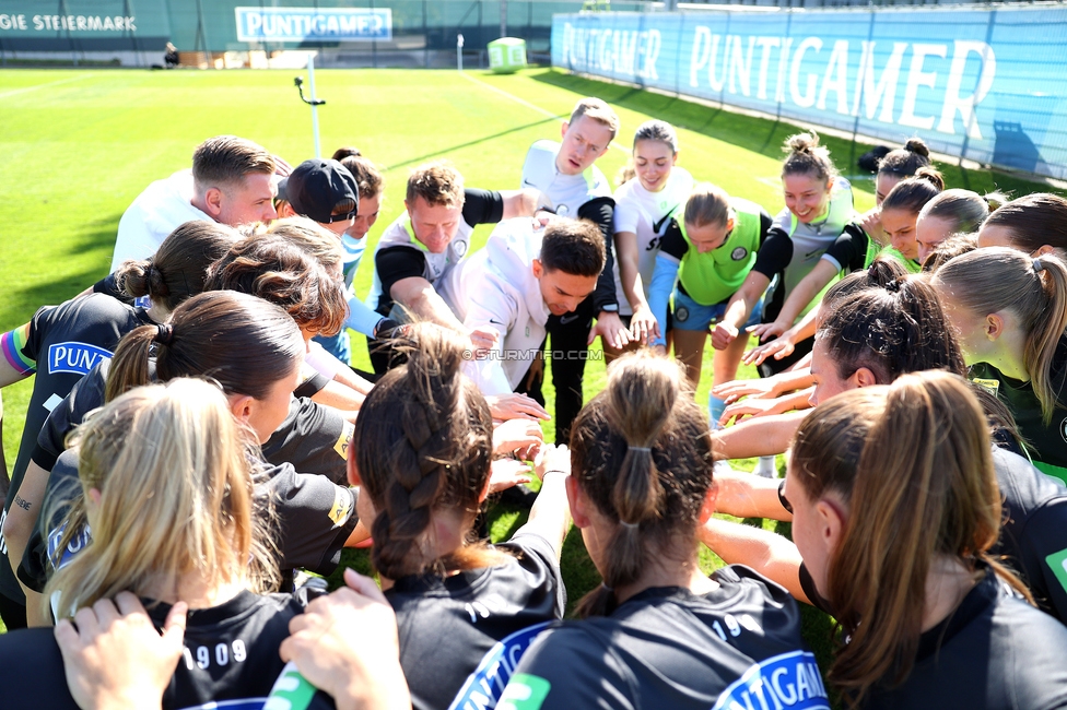 Sturm Damen - Altach
OEFB Frauen Bundesliga, 9. Runde, SK Sturm Graz Damen - SCR Altach, Trainingszentrum Messendorf, 12.10.2025. 

Foto zeigt die Mannschaft der Sturm Damen
