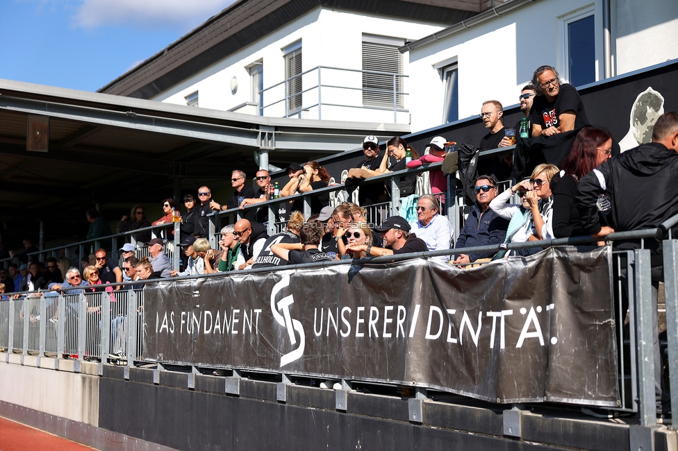 Sturm Damen - Altach
OEFB Frauen Bundesliga, 9. Runde, SK Sturm Graz Damen - SCR Altach, Trainingszentrum Messendorf, 12.10.2025. 

Foto zeigt Fans von Sturm
