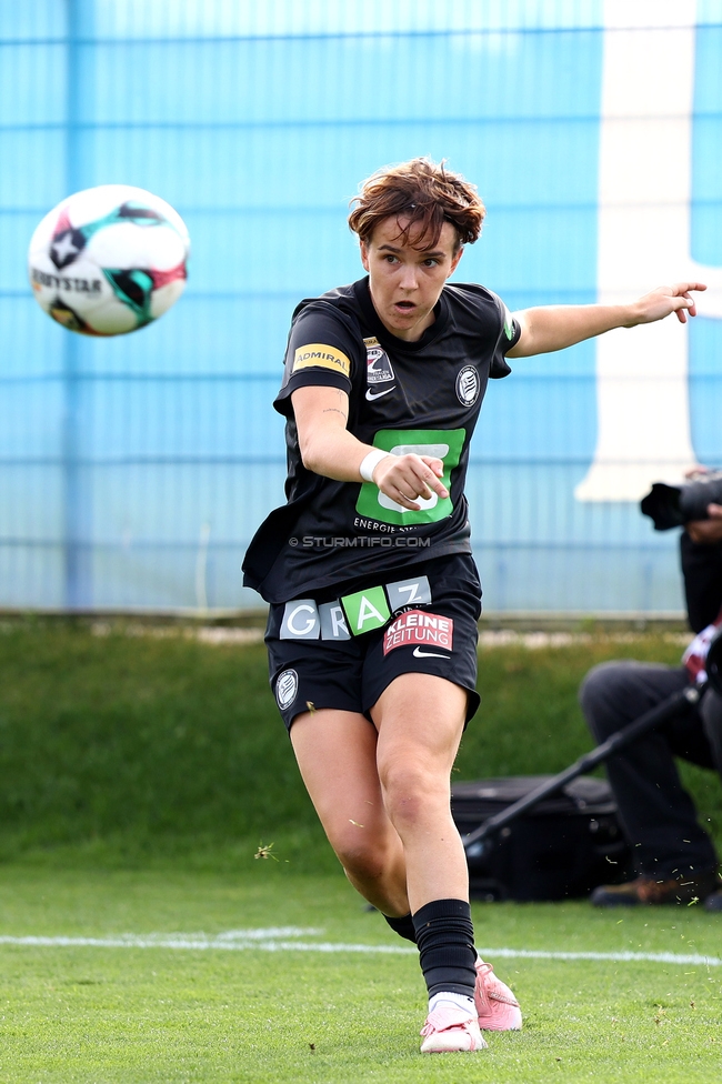 Sturm Damen - LASK
OEFB Frauen Bundesliga, 10. Runde, SK Sturm Graz Damen - LASK, Trainingszentrum Messendorf, 18.10.2025. 

Foto zeigt Leonie Christin Tragl (Sturm Damen)
