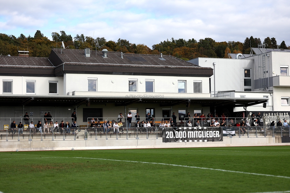 Sturm Damen - LASK
OEFB Frauen Bundesliga, 10. Runde, SK Sturm Graz Damen - LASK, Trainingszentrum Messendorf, 18.10.2025. 

Foto zeigt Fans von Sturm
