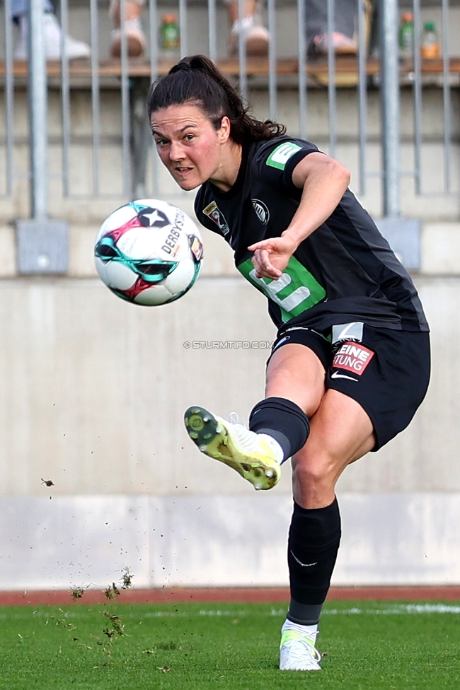 Sturm Damen - LASK
OEFB Frauen Bundesliga, 10. Runde, SK Sturm Graz Damen - LASK, Trainingszentrum Messendorf, 18.10.2025. 

Foto zeigt Zala Kustrin (Sturm Damen)
