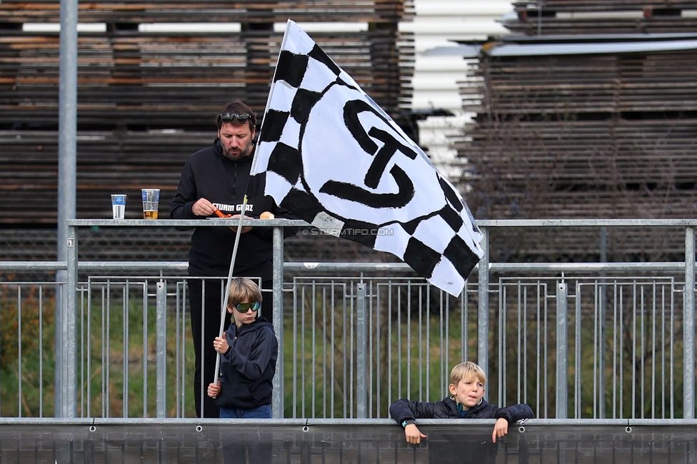 Sturm Damen - LASK
OEFB Frauen Bundesliga, 10. Runde, SK Sturm Graz Damen - LASK, Trainingszentrum Messendorf, 18.10.2025. 

Foto zeigt Fans von Sturm
