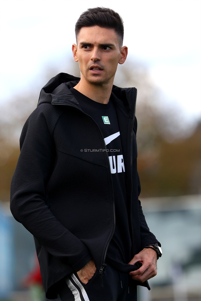 Sturm Damen - LASK
OEFB Frauen Bundesliga, 10. Runde, SK Sturm Graz Damen - LASK, Trainingszentrum Messendorf, 18.10.2025. 

Foto zeigt Tode Djakovic (Cheftrainer Sturm Damen)
