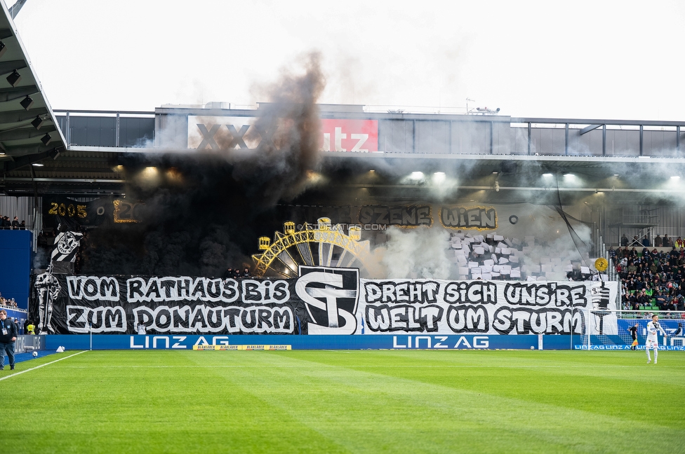 BW Linz - Sturm Graz
Oesterreichische Fussball Bundesliga, 10 Runde, FC Blau-Weiss Linz - SK Sturm Graz, Donauparkstadion Linz, 19.10.2025. 

Foto zeigt Fans von Sturm mit einer Choreografie
