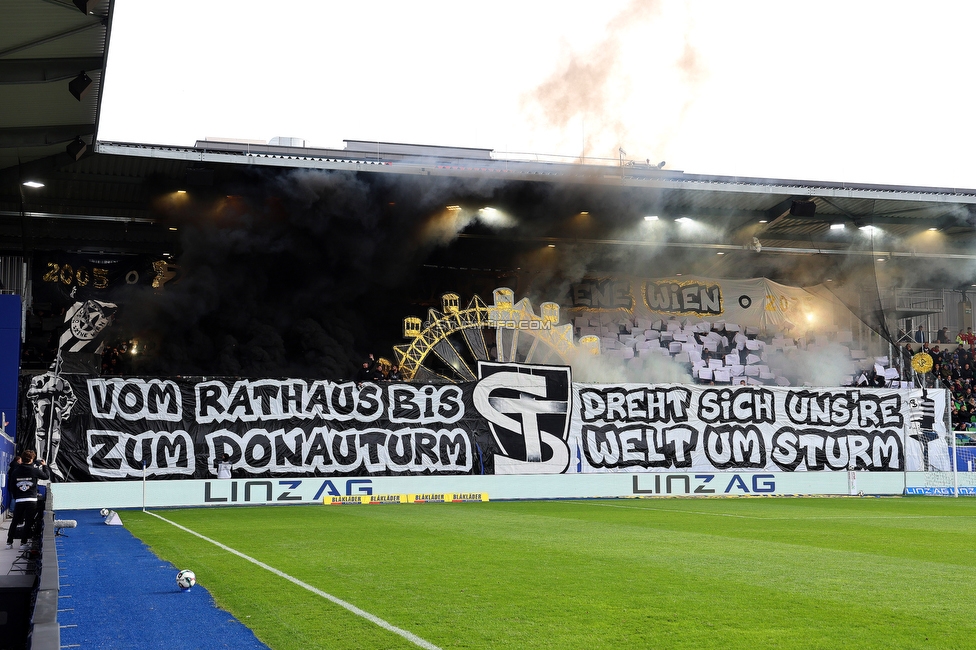 BW Linz - Sturm Graz
Oesterreichische Fussball Bundesliga, 10 Runde, FC Blau-Weiss Linz - SK Sturm Graz, Donauparkstadion Linz, 19.10.2025. 

Foto zeigt Fans von Sturm mit einer Choreografie
