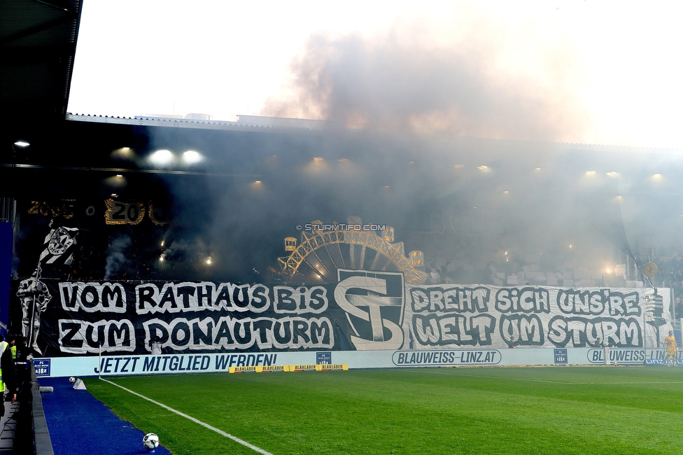 BW Linz - Sturm Graz
Oesterreichische Fussball Bundesliga, 10 Runde, FC Blau-Weiss Linz - SK Sturm Graz, Donauparkstadion Linz, 19.10.2025. 

Foto zeigt Fans von Sturm mit einer Choreografie
