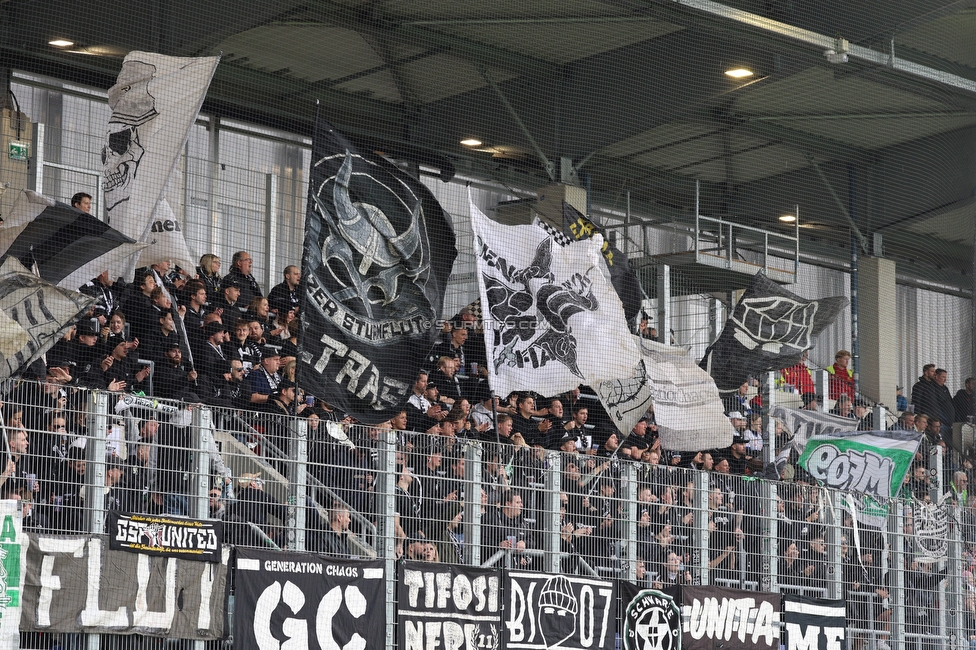 BW Linz - Sturm Graz
Oesterreichische Fussball Bundesliga, 10 Runde, FC Blau-Weiss Linz - SK Sturm Graz, Donauparkstadion Linz, 19.10.2025. 

Foto zeigt Fans von Sturm
Schlüsselwörter: generationchaos