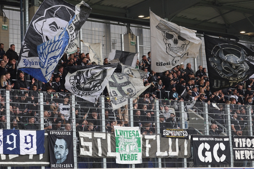 BW Linz - Sturm Graz
Oesterreichische Fussball Bundesliga, 10 Runde, FC Blau-Weiss Linz - SK Sturm Graz, Donauparkstadion Linz, 19.10.2025. 

Foto zeigt Fans von Sturm
Schlüsselwörter: sturmflut