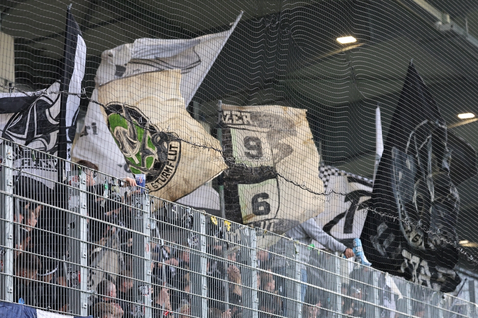 BW Linz - Sturm Graz
Oesterreichische Fussball Bundesliga, 10 Runde, FC Blau-Weiss Linz - SK Sturm Graz, Donauparkstadion Linz, 19.10.2025. 

Foto zeigt Fans von Sturm
Schlüsselwörter: sturmflut