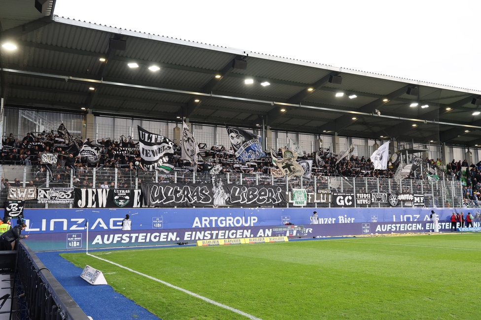 BW Linz - Sturm Graz
Oesterreichische Fussball Bundesliga, 10 Runde, FC Blau-Weiss Linz - SK Sturm Graz, Donauparkstadion Linz, 19.10.2025. 

Foto zeigt Fans von Sturm
Schlüsselwörter: repression schals