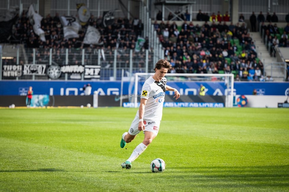 BW Linz - Sturm Graz
Oesterreichische Fussball Bundesliga, 10 Runde, FC Blau-Weiss Linz - SK Sturm Graz, Donauparkstadion Linz, 19.10.2025. 

Foto zeigt Tim Oermann (Sturm)
