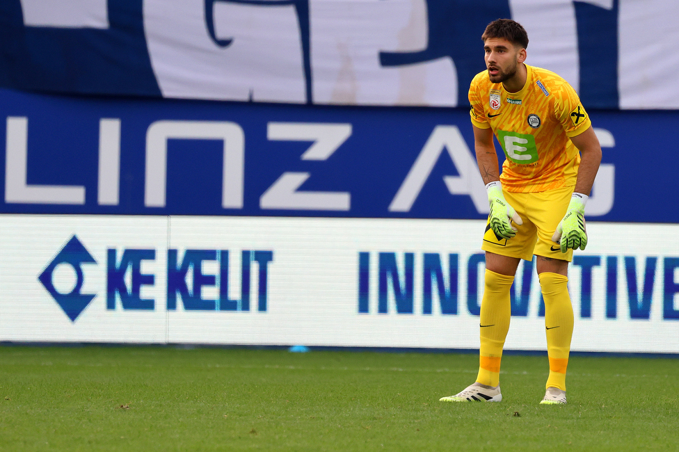 BW Linz - Sturm Graz
Oesterreichische Fussball Bundesliga, 10 Runde, FC Blau-Weiss Linz - SK Sturm Graz, Donauparkstadion Linz, 19.10.2025. 

Foto zeigt Matteo Bignetti (Sturm)
