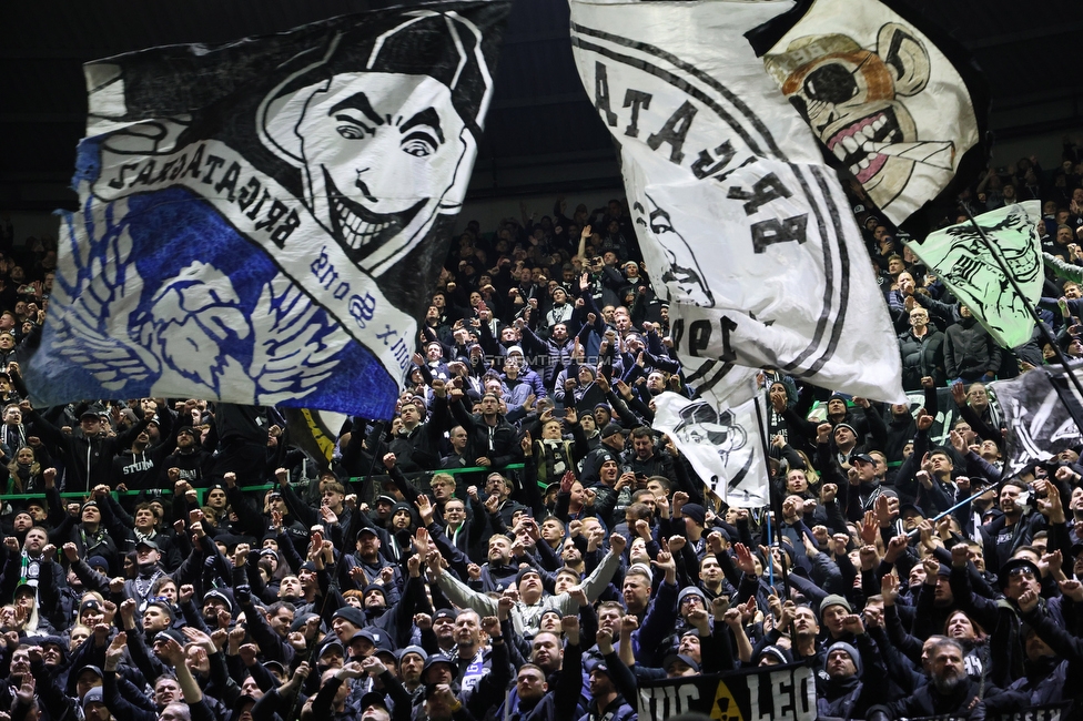 Celtic Glasgow - Sturm Graz
UEFA Europa League Gruppenphase 3. Spieltag, Celtic Glasgow - SK Sturm Graz, Celtic Park Glasgow, 23.10.2025. 

Foto zeigt Fans von Sturm
