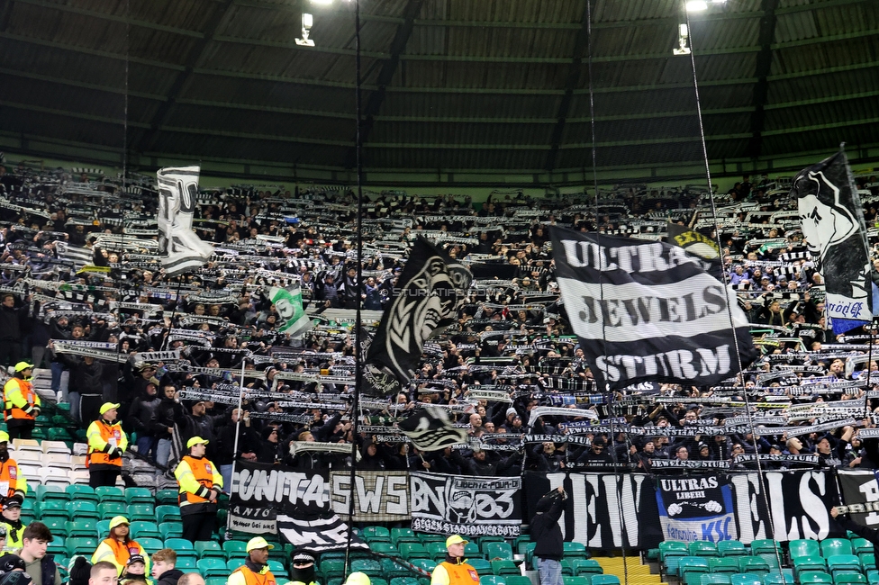 Celtic Glasgow - Sturm Graz
UEFA Europa League Gruppenphase 3. Spieltag, Celtic Glasgow - SK Sturm Graz, Celtic Park Glasgow, 23.10.2025. 

Foto zeigt Fans von Sturm
