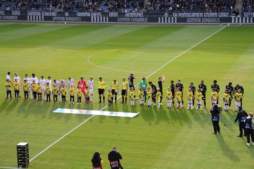 Sturm Graz - Wolfsberg
Oesterreichische Fussball Bundesliga, 11. Runde, SK Sturm Graz - Wolfsberger AC, Stadion Liebenau Graz, 26.10.2025. 

Foto zeigt die Mannschaft von Wolfsberg, Schiedsrichter Bartosz Frankowski und die Mannschaft von Sturm
Schlüsselwörter: fairplay