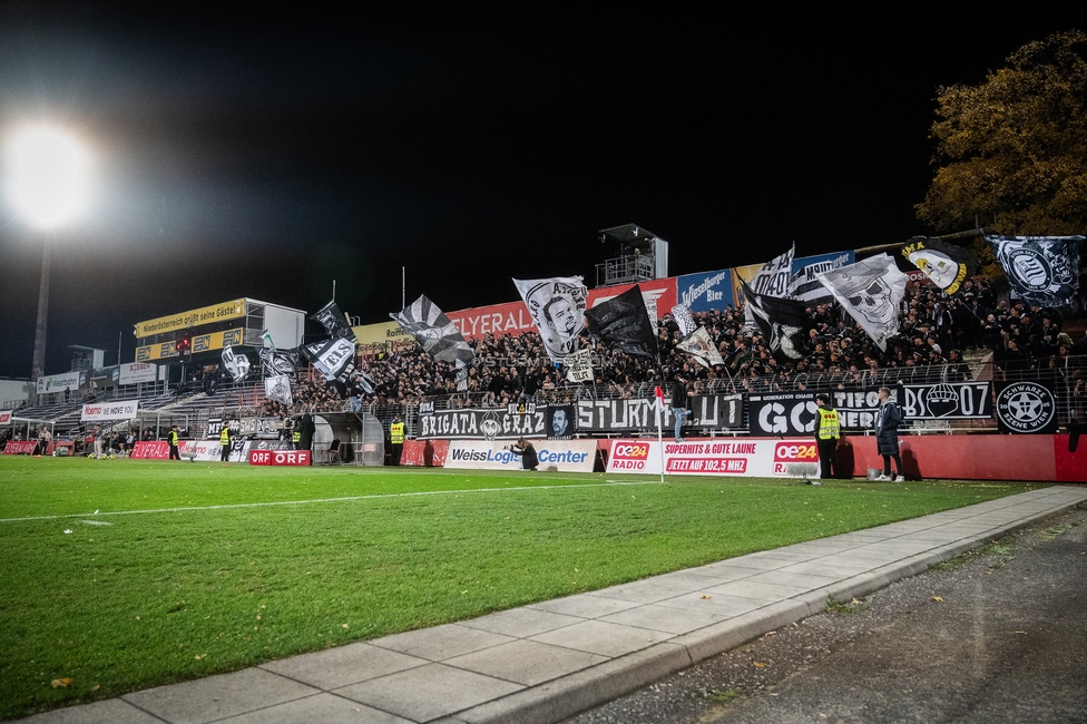 Admira - Sturm Graz
OEFB Cup Achtelfinale, Admira Wacker - SK Sturm Graz, Stadion Suedstadt Maria Enzersdorf, 29.10.2025. 

Foto zeigt Fans von Sturm
