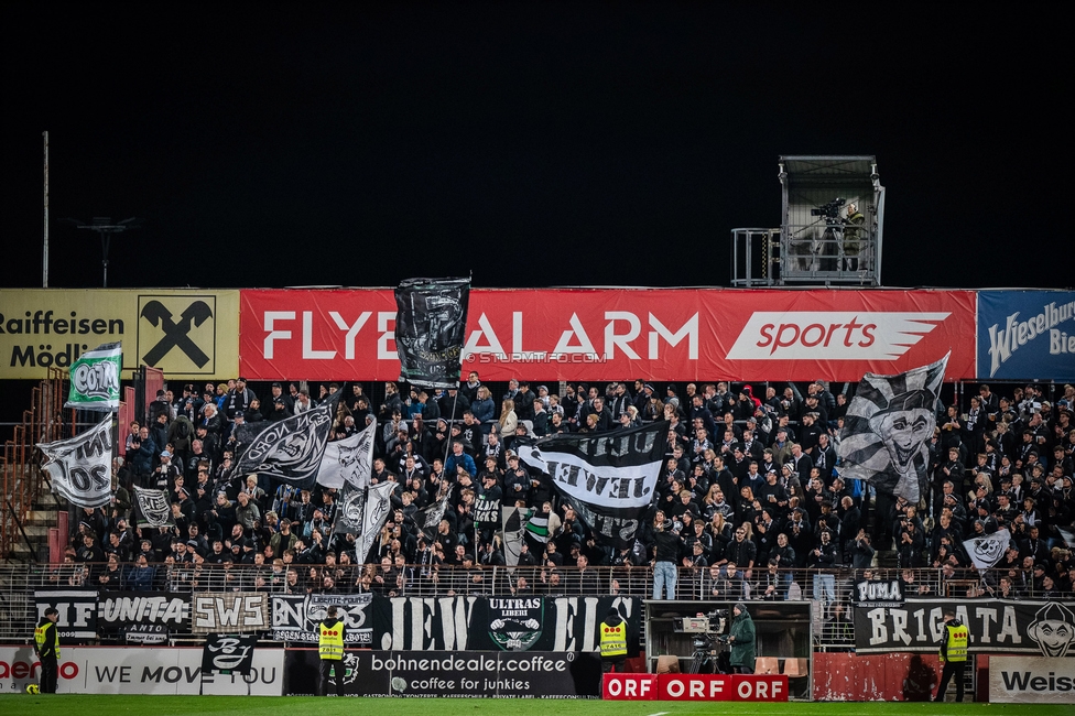 Admira - Sturm Graz
OEFB Cup Achtelfinale, Admira Wacker - SK Sturm Graz, Stadion Suedstadt Maria Enzersdorf, 29.10.2025. 

Foto zeigt Fans von Sturm
