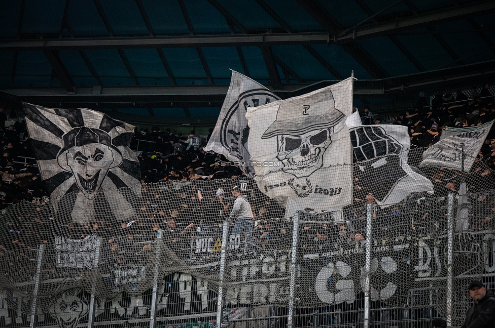 Rapid Wien - Sturm Graz
Oesterreichische Fussball Bundesliga, 12. Runde, SK Rapid Wien - SK Sturm Graz, Weststadion Wien, 02.11.2025. 

Foto zeigt Fans von Sturm
