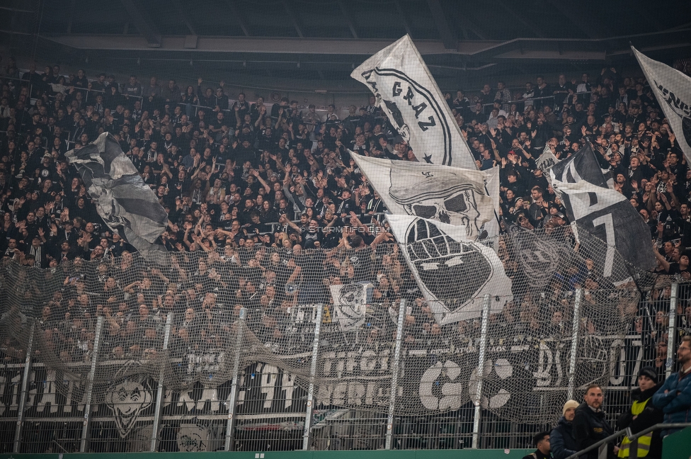 Rapid Wien - Sturm Graz
Oesterreichische Fussball Bundesliga, 12. Runde, SK Rapid Wien - SK Sturm Graz, Weststadion Wien, 02.11.2025. 

Foto zeigt Fans von Sturm
