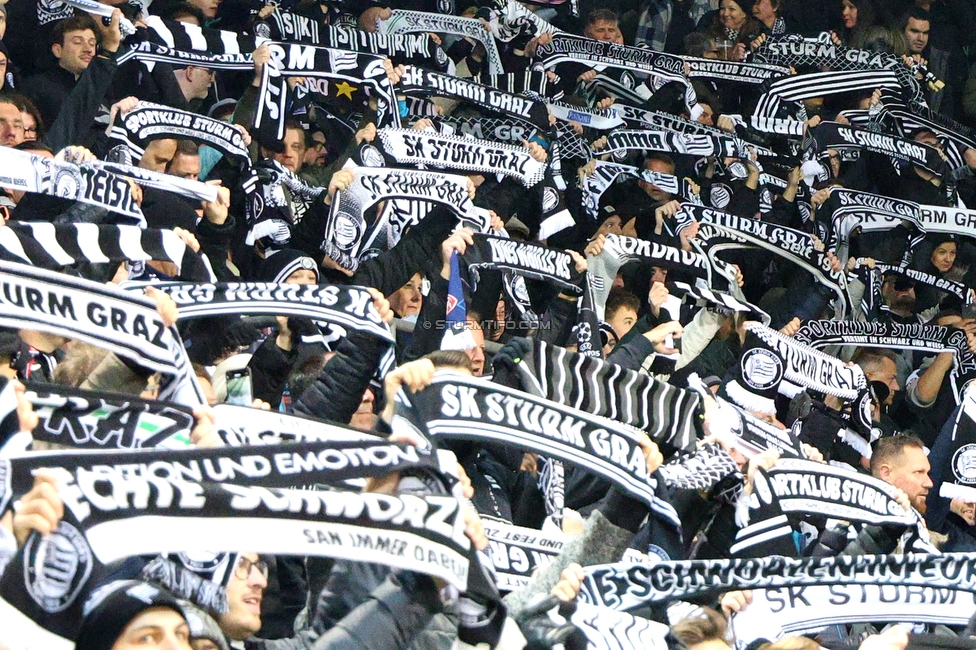 Sturm Graz - Nottingham
UEFA Europa League Gruppenphase 4. Spieltag, SK Sturm Graz - Nottingham Forest, Stadion Liebenau Graz, 06.11.2025. 

Foto zeigt Fans von Sturm
Schlüsselwörter: schals