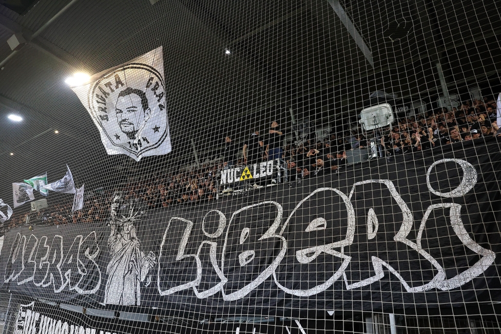 Sturm Graz - Nottingham
UEFA Europa League Gruppenphase 4. Spieltag, SK Sturm Graz - Nottingham Forest, Stadion Liebenau Graz, 06.11.2025. 

Foto zeigt Fans von Sturm mit einem Spruchband
Schlüsselwörter: repression