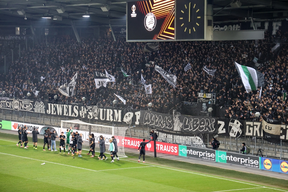 Sturm Graz - Nottingham
UEFA Europa League Gruppenphase 4. Spieltag, SK Sturm Graz - Nottingham Forest, Stadion Liebenau Graz, 06.11.2025. 

Foto zeigt Fans von Sturm und die Mannschaft von Sturm
