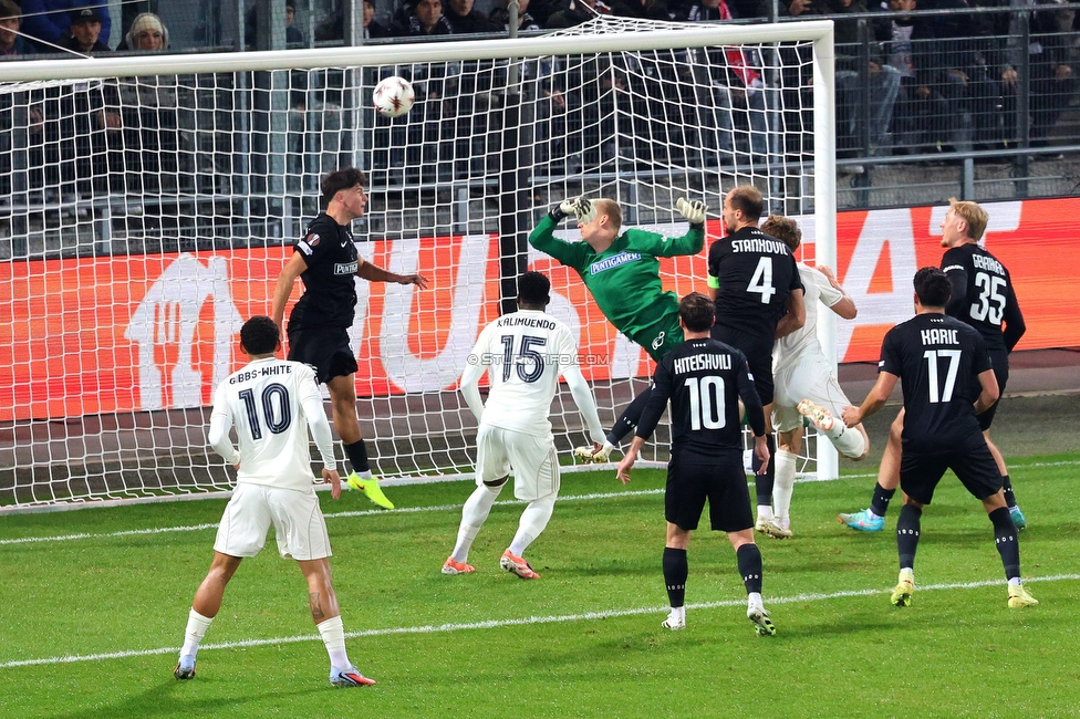 Sturm Graz - Nottingham
UEFA Europa League Gruppenphase 4. Spieltag, SK Sturm Graz - Nottingham Forest, Stadion Liebenau Graz, 06.11.2025. 

Foto zeigt Arjan Malic (Sturm) und Oliver Christensen (Sturm)
