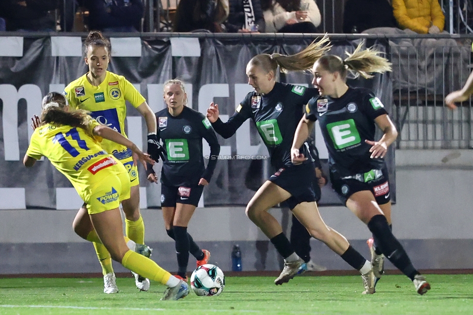 Sturm Damen - Vienna
OEFB Frauen Bundesliga, 12. Runde, SK Sturm Graz Damen - First Vienna, Trainingszentrum Messendorf, 07.11.2025. 

Foto zeigt Lena Breznik (Sturm Damen) und Anna Wirnsberger (Sturm Damen)
