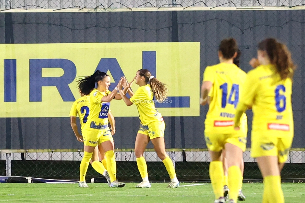 Sturm Damen - Vienna
OEFB Frauen Bundesliga, 12. Runde, SK Sturm Graz Damen - First Vienna, Trainingszentrum Messendorf, 07.11.2025. 

Foto zeigt den Torjubel der Vienna
