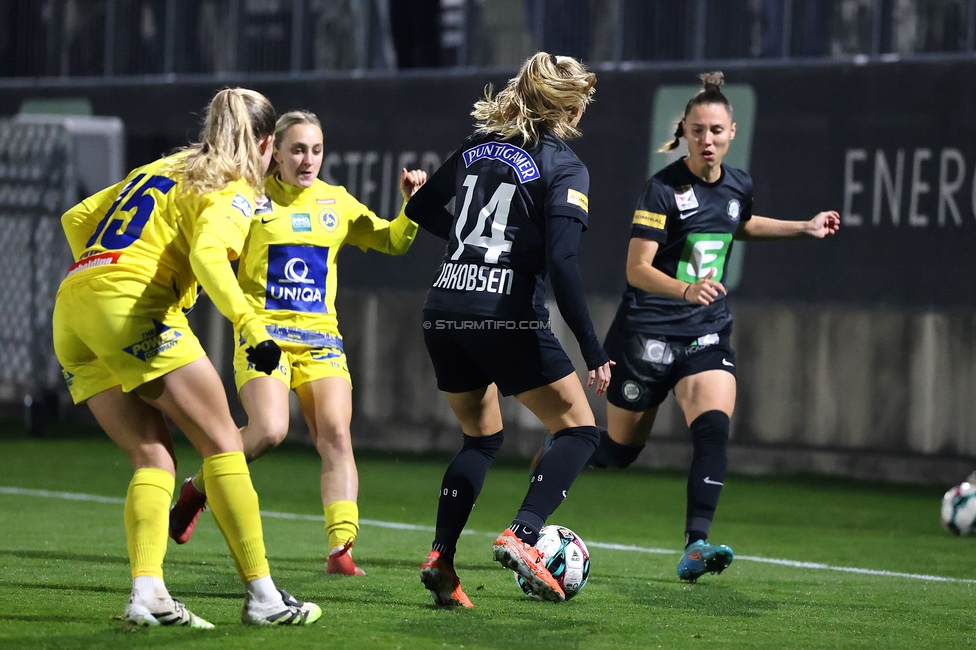 Sturm Damen - Vienna
OEFB Frauen Bundesliga, 12. Runde, SK Sturm Graz Damen - First Vienna, Trainingszentrum Messendorf, 07.11.2025. 

Foto zeigt Sandra Jakobsen (Sturm Damen) und Stefanie Grossgasteiger (Sturm Damen)
