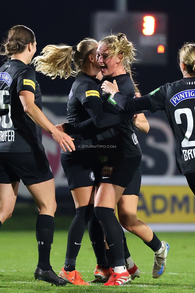 Sturm Damen - Vienna
OEFB Frauen Bundesliga, 12. Runde, SK Sturm Graz Damen - First Vienna, Trainingszentrum Messendorf, 07.11.2025. 

Foto zeigt Sandra Jakobsen (Sturm Damen) und Laura Lillholm-Petersen (Sturm Damen)
