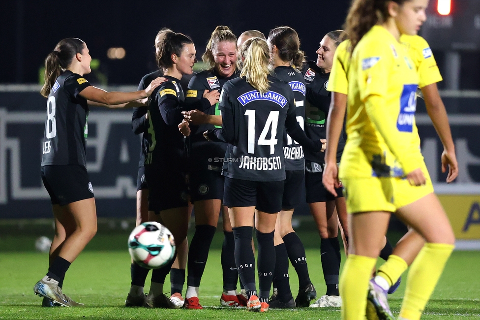 Sturm Damen - Vienna
OEFB Frauen Bundesliga, 12. Runde, SK Sturm Graz Damen - First Vienna, Trainingszentrum Messendorf, 07.11.2025. 

Foto zeigt die Mannschaft der Sturm Damen
