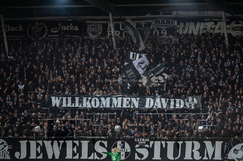 Sturm Graz - RB Salzburg
Oesterreichische Fussball Bundesliga, 13. Runde, SK Sturm Graz - FC RB Salzburg, Stadion Liebenau Graz, 09.11.2025. 

Foto zeigt Fans von Sturm mit einem Spruchband
Schlüsselwörter: jewels baby