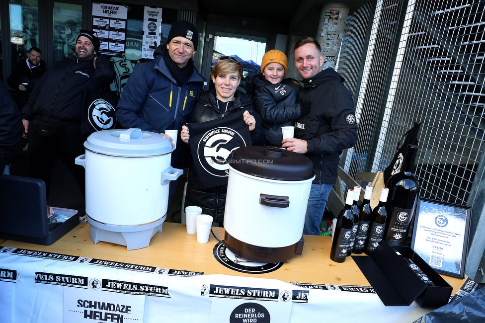 Sturm Graz - LASK
Oesterreichische Fussball Bundesliga, 14. Runde, SK Sturm Graz - LASK, Stadion Liebenau Graz, 23.11.2025. 

Foto zeigt das Vereinsfest von Schwoaze Helfen mit Thomas Hofer, Nicole Schmidhofer und Jakob Jantscher
