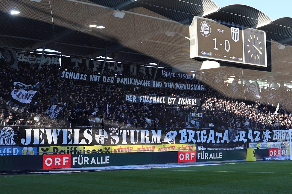 Sturm Graz - LASK
Oesterreichische Fussball Bundesliga, 14. Runde, SK Sturm Graz - LASK, Stadion Liebenau Graz, 23.11.2025. 

Foto zeigt Fans von Sturm mit einem Spruchband
Schlüsselwörter: repression