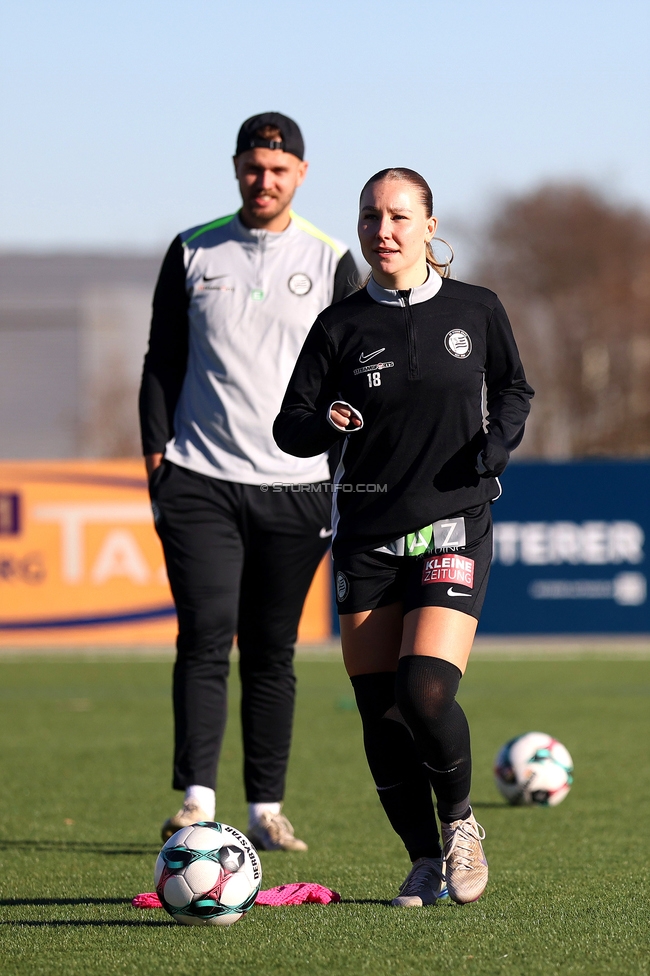 Sturm Damen - Suedburgenland Hartberg
OEFB Frauen Bundesliga, 13. Runde, SK Sturm Graz Damen - SpG Suedburgenland TSV Hartberg, Koralmstadion Deutschlandsberg, 23.11.2025. Foto zeigt Anna Wirnsberger (Sturm Damen)
