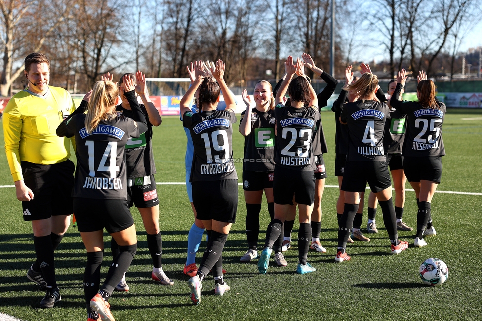 Sturm Damen - Suedburgenland Hartberg
OEFB Frauen Bundesliga, 13. Runde, SK Sturm Graz Damen - SpG Suedburgenland TSV Hartberg, Koralmstadion Deutschlandsberg, 23.11.2025. Foto zeigt die Mannschaft der Sturm Damen

