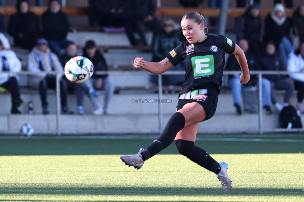 Sturm Damen - Suedburgenland Hartberg
OEFB Frauen Bundesliga, 13. Runde, SK Sturm Graz Damen - SpG Suedburgenland TSV Hartberg, Koralmstadion Deutschlandsberg, 23.11.2025. Foto zeigt Anna Wirnsberger (Sturm Damen)
