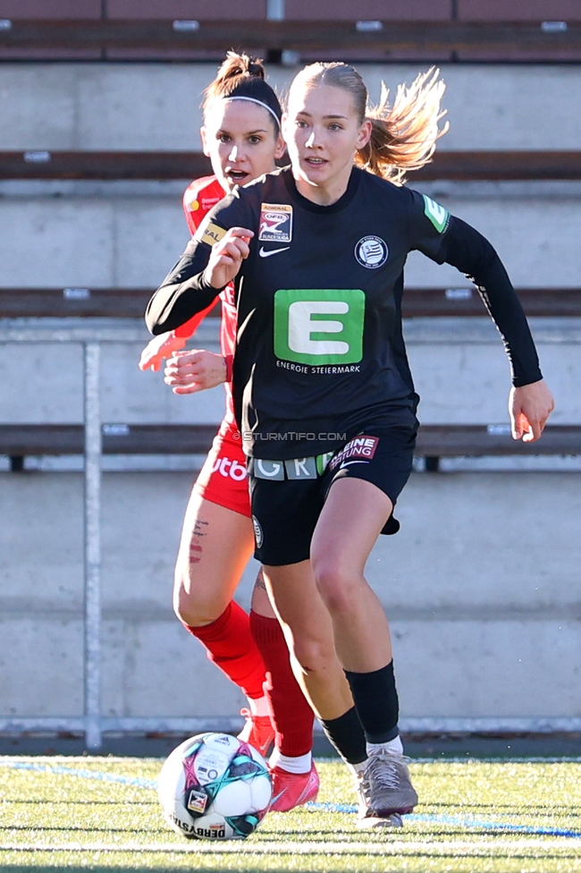 Sturm Damen - Suedburgenland Hartberg
OEFB Frauen Bundesliga, 13. Runde, SK Sturm Graz Damen - SpG Suedburgenland TSV Hartberg, Koralmstadion Deutschlandsberg, 23.11.2025. Foto zeigt Lena Breznik (Sturm Damen)
