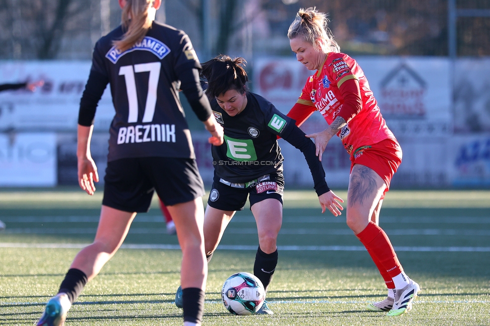 Sturm Damen - Suedburgenland Hartberg
OEFB Frauen Bundesliga, 13. Runde, SK Sturm Graz Damen - SpG Suedburgenland TSV Hartberg, Koralmstadion Deutschlandsberg, 23.11.2025. Foto zeigt Zala Kustrin (Sturm Damen)
