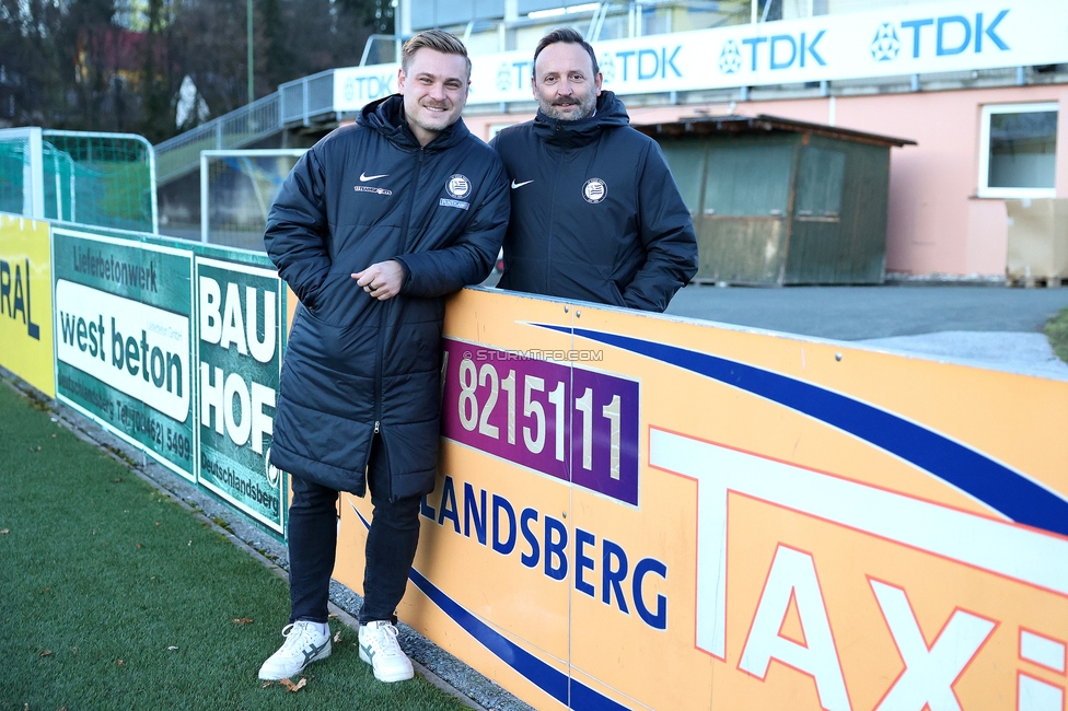 Sturm Damen - Suedburgenland Hartberg
OEFB Frauen Bundesliga, 13. Runde, SK Sturm Graz Damen - SpG Suedburgenland TSV Hartberg, Koralmstadion Deutschlandsberg, 23.11.2025. Foto zeigt Michael Erlitz (Sportdirektor Sturm Damen)
