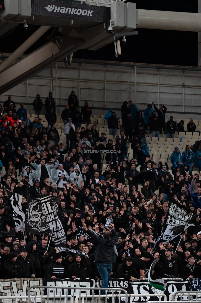 Panathinaikos - Sturm Graz
UEFA Europa League Gruppenphase 5. Spieltag, FC Panathinaikos - SK Sturm Graz, Olympiastadion Athen, 27.11.2025. Foto zeigt Fans von Sturm
