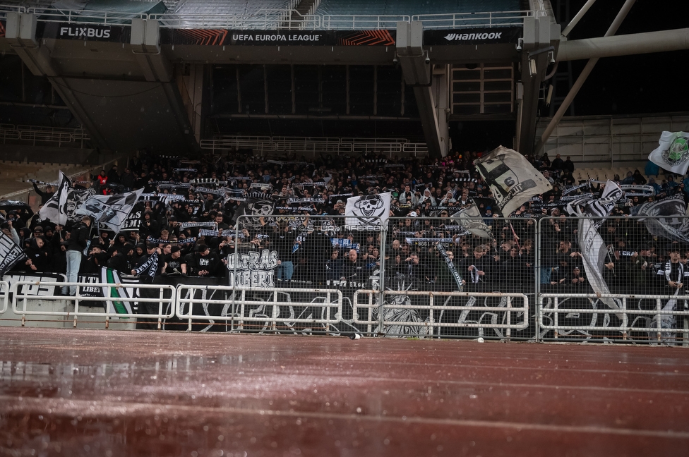 Panathinaikos - Sturm Graz
UEFA Europa League Gruppenphase 5. Spieltag, FC Panathinaikos - SK Sturm Graz, Olympiastadion Athen, 27.11.2025. Foto zeigt Fans von Sturm
Schlüsselwörter: schals