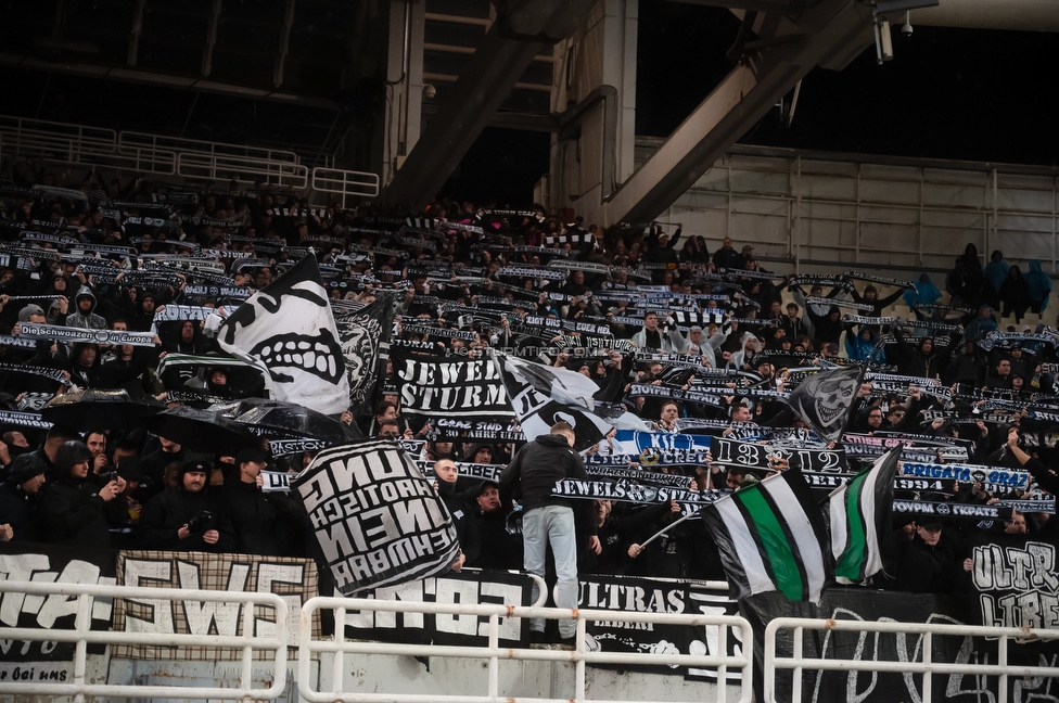 Panathinaikos - Sturm Graz
UEFA Europa League Gruppenphase 5. Spieltag, FC Panathinaikos - SK Sturm Graz, Olympiastadion Athen, 27.11.2025. Foto zeigt Fans von Sturm
Schlüsselwörter: schals
