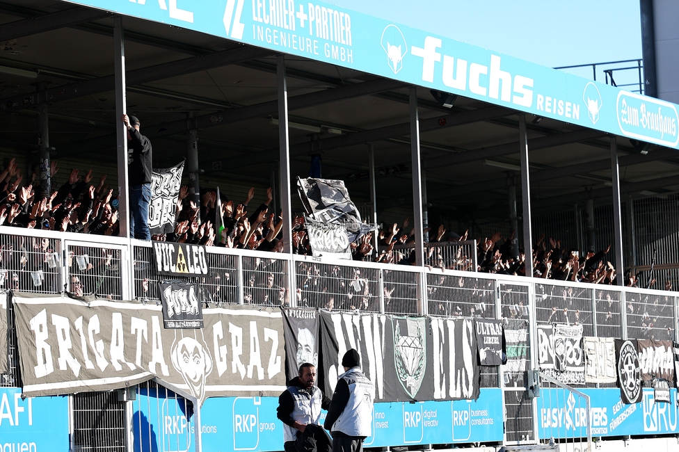 Hartberg - Sturm Graz
Oesterreichische Fussball Bundesliga, 15. Runde, TSV Hartberg - SK Sturm Graz, PROfertil Arena Hartberg, 30.11.2025. 

Foto zeigt Fans von Sturm
