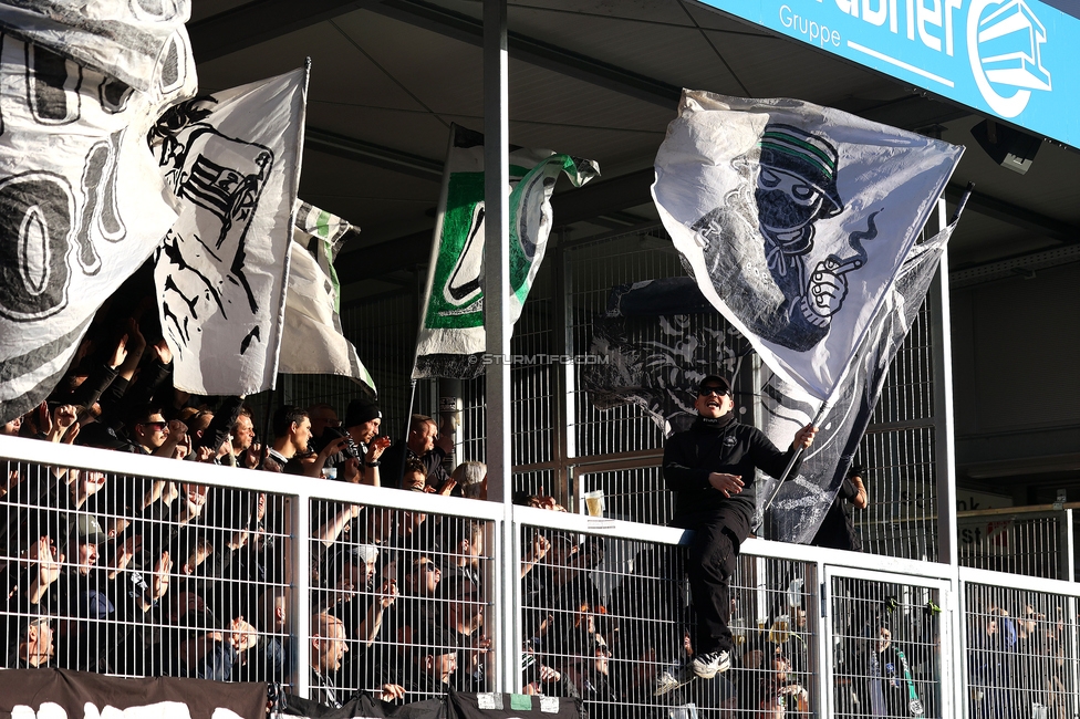 Hartberg - Sturm Graz
Oesterreichische Fussball Bundesliga, 15. Runde, TSV Hartberg - SK Sturm Graz, PROfertil Arena Hartberg, 30.11.2025. Foto zeigt Fans von Sturm
