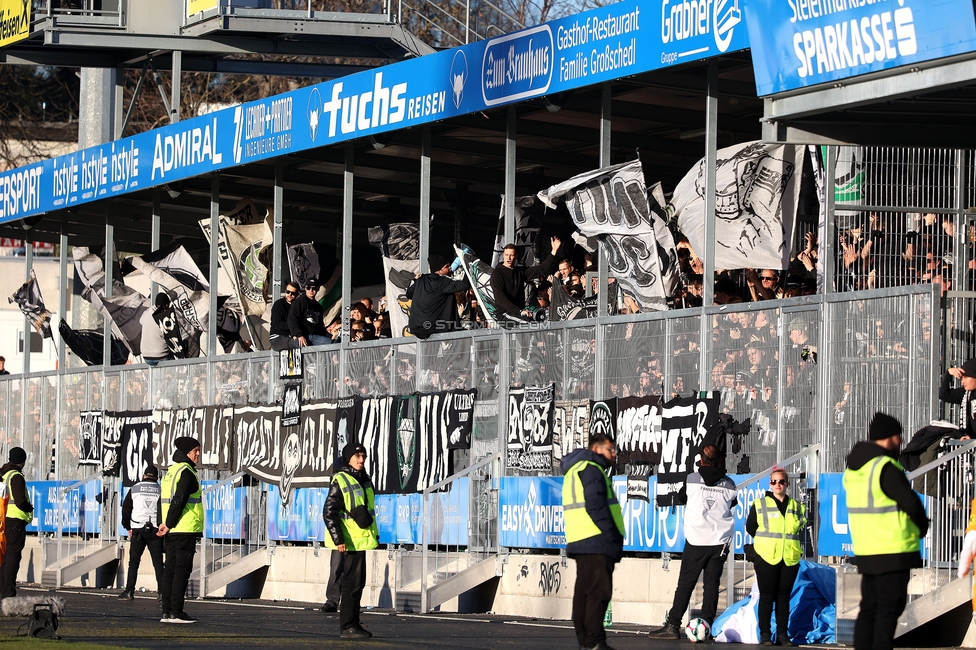 Hartberg - Sturm Graz
Oesterreichische Fussball Bundesliga, 15. Runde, TSV Hartberg - SK Sturm Graz, PROfertil Arena Hartberg, 30.11.2025. Foto zeigt Fans von Sturm
